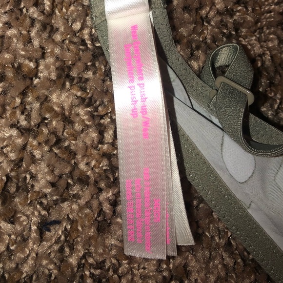 Victoria’s Secret bra - Picture 2 of 2